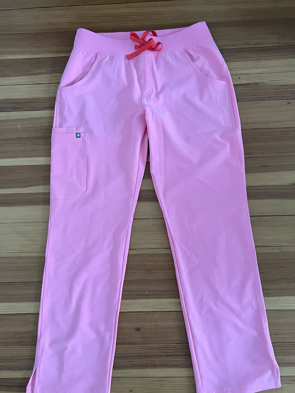 Figs Kade Cargo Scrub pant in Sunrise Pink M